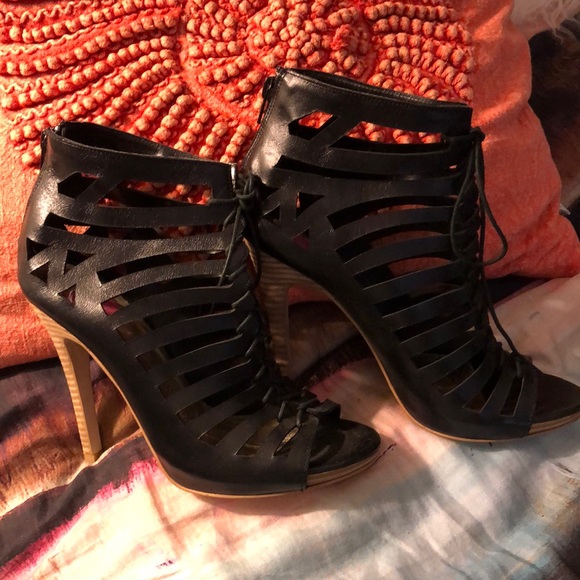 Dolce Vita high heels beauties! NEW! Never worn lace up w/zip backs 5” heels - Picture 1 of 9